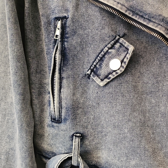 Fashion Nova Light Blue Denim Jacket - Picture 4 of 7